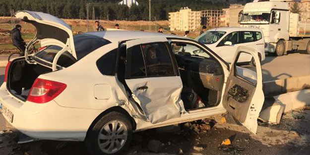 Adıyaman'da iki otomobil çarpıştı: 5 yaralı