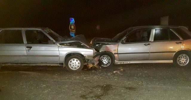 Adıyaman'da iki otomobil kafa kafaya çarpıştı, 7 yaralı
