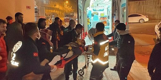İkinci kattan düşen asansördeki iki işçi yaralandı