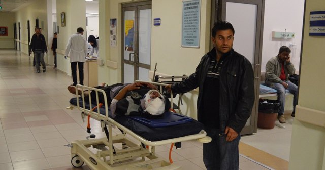 Adıyaman'da kamyonetle motosiklet çarpıştı, 1 ölü, 3 yaralı