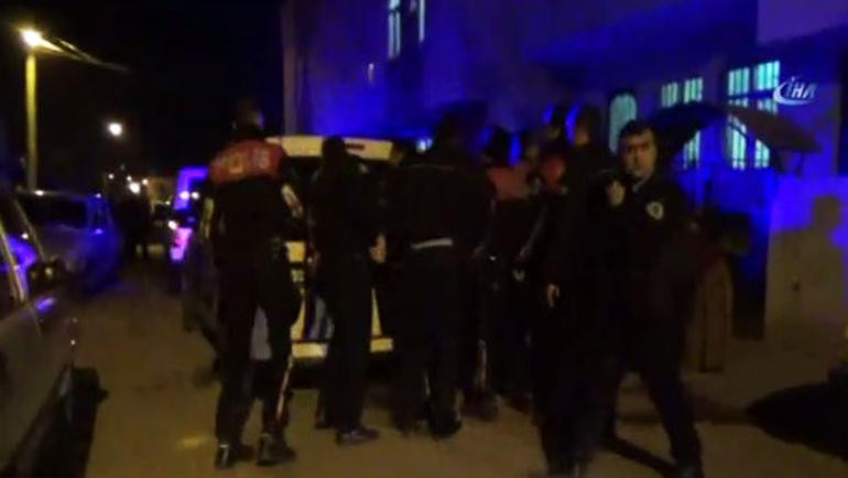 Mahalle karıştı! Çok sayıda gözaltı var