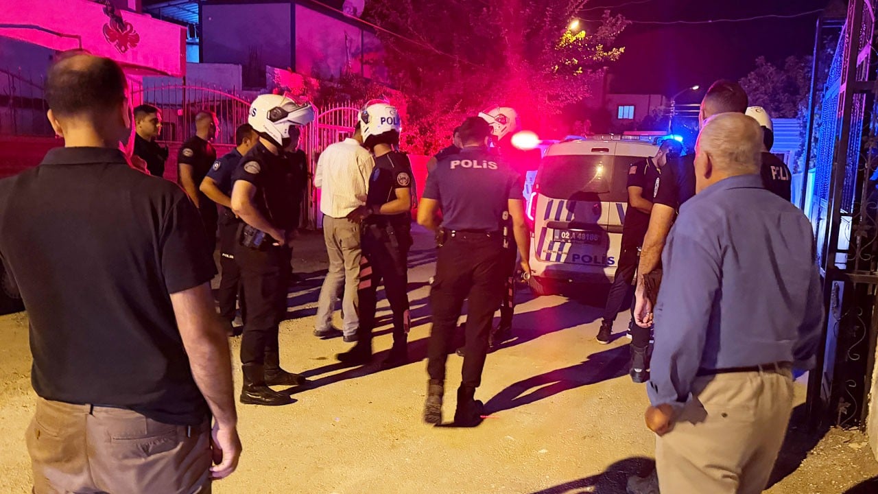 Adıyaman’da komşular birbirine girdi! 3 kişi gözaltına alındı