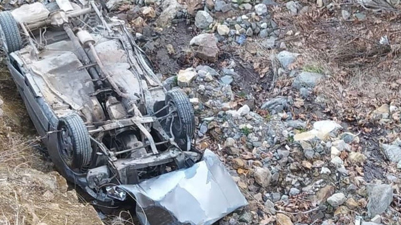 Adıyaman'da korkunç kaza! Araç dere yatağına yuvarlandı