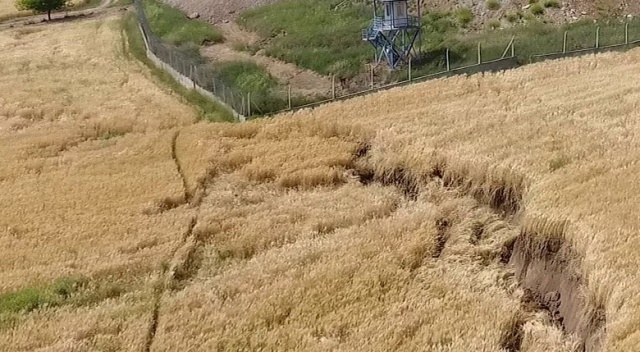 Adıyaman’da korkutan heyelan