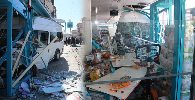 Adıyaman'da öğrenci servisi markete daldı: 3 yaralı