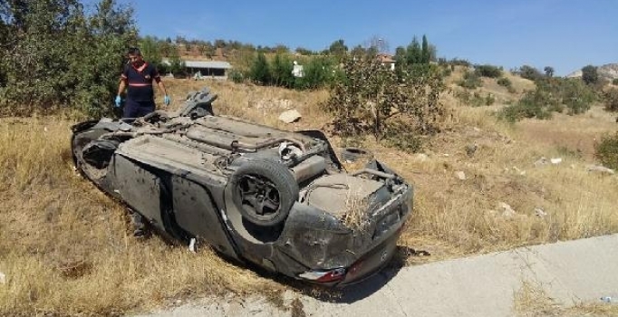 Adıyaman'da otomobil şarampole devrildi: 6 yaralı