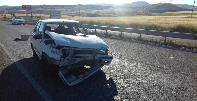 Adıyaman'da otomobil şarampole uçtu: 3 yaralı