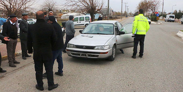 Adıyaman'da otomobilin çarptığı ilkokul öğrencileri yaralandı