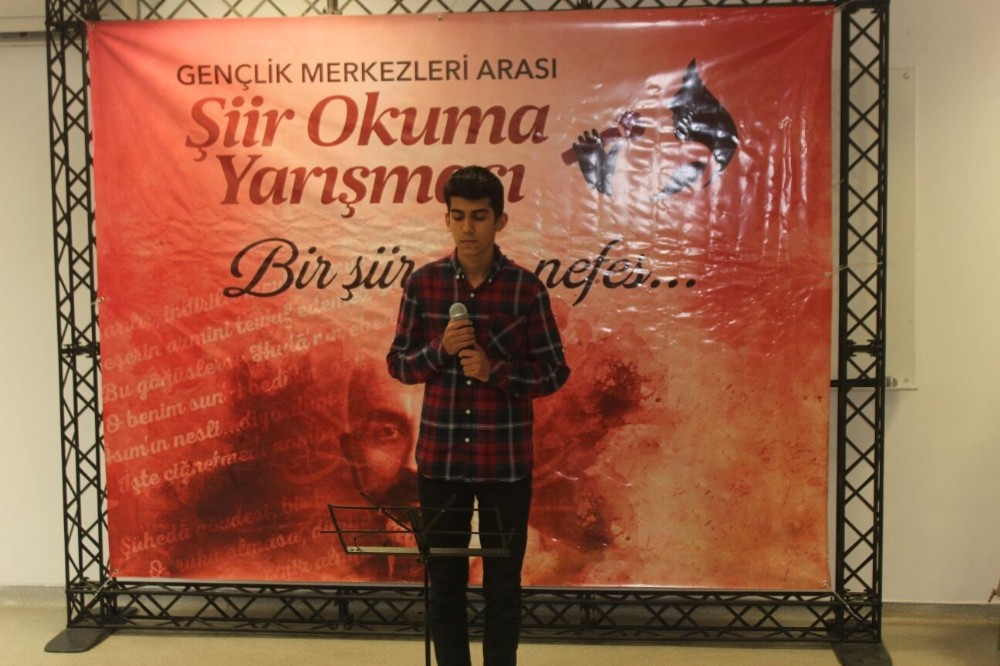 Adıyaman’da şiirler yarıştı 
