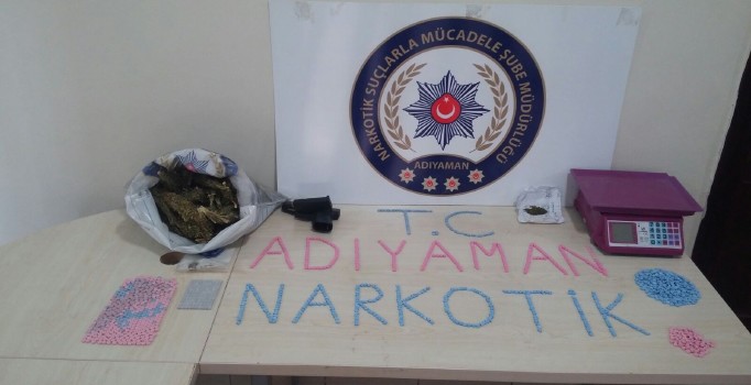 Adıyaman’da uyuşturucu hap ve esrar ele geçirildi 1 gözaltı
