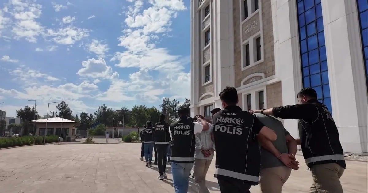 Adıyaman'da uyuşturucu operasyonunda 8 şüpheli gözaltına alındı, 83 fişek ele geçirildi