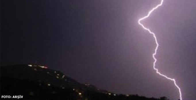 Adıyaman'da yıldırım düştü: 2 kişi yaralandı