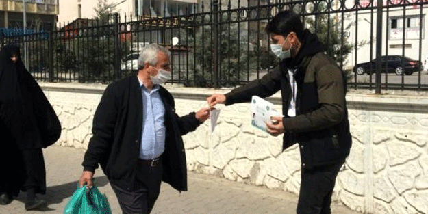 Adıyaman'ın Kahta ilçesinde 5 bin adet maske dağıtıldı