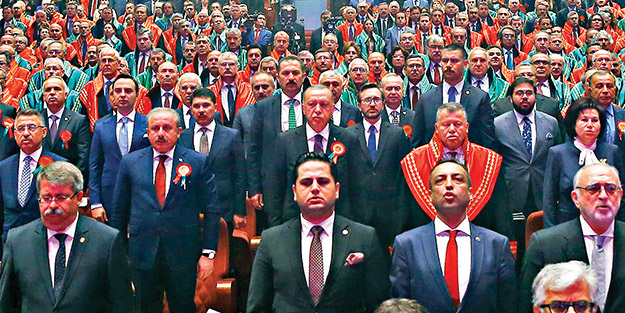 Adli yıl açılışında ince mesaj! Meslek baronlarına demokrasi neşteri