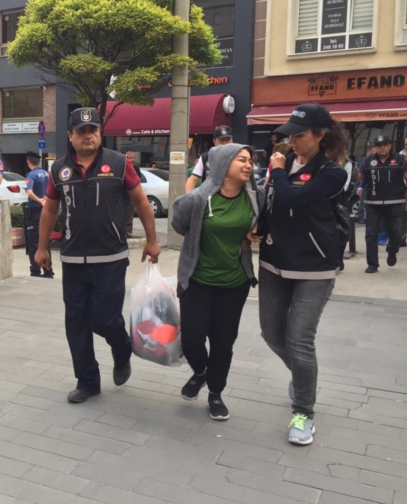 Adliyeye özür dileyerek girdi, tutuklanarak çıktı 