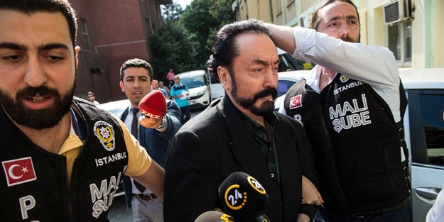 Adnan Oktar'dan 'tecavüz' savunması