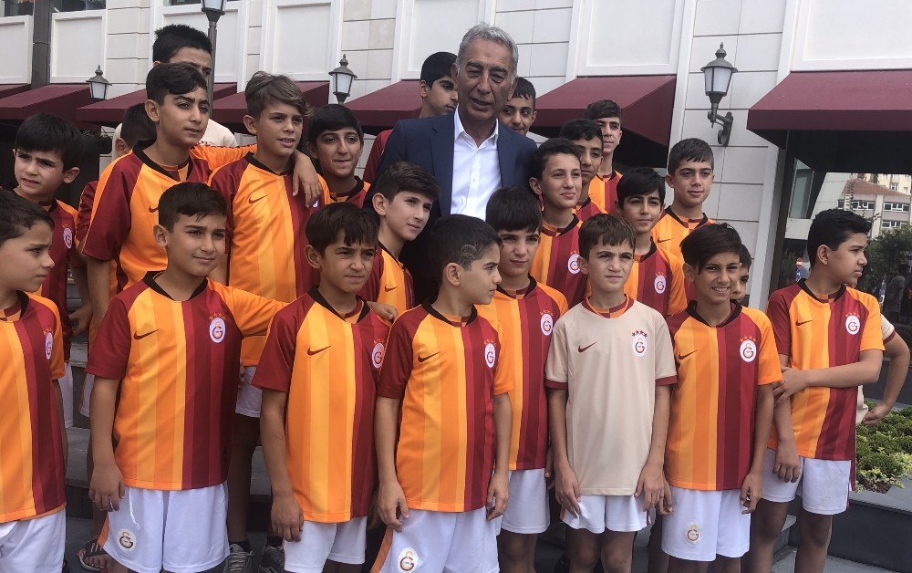 Adnan Polat: “Mustafa Cengiz tam gaz yoluna devam etmeli” 