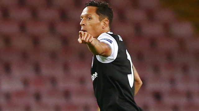 Adriano: Hedefimiz 3 puan