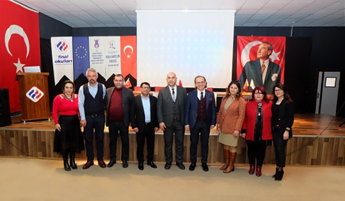 ADÜ Rektör Yardımcısı ‘Eğitim Anlayışı’ paneliyle öğrencilerle buluştu 