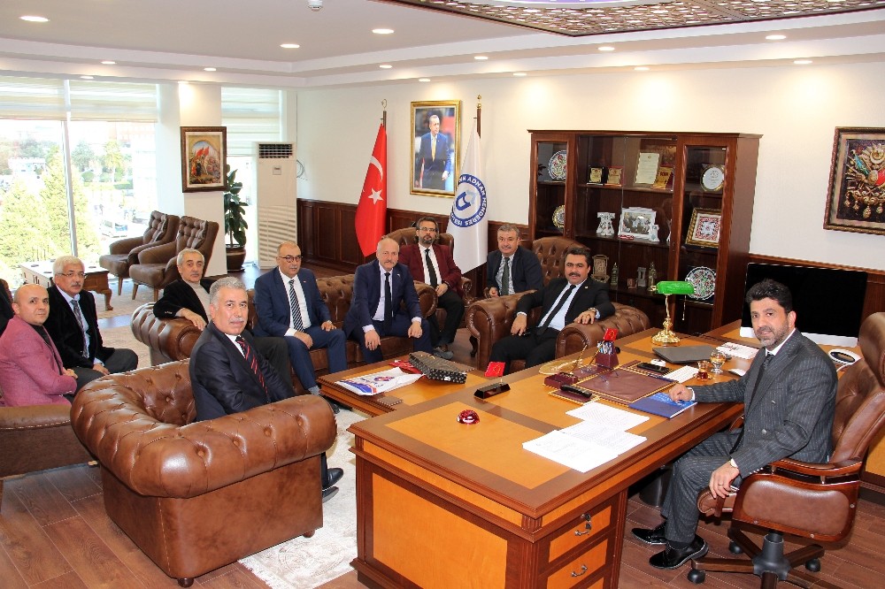ADÜ Rektörü Aldemir, sendika temsilcileri ile bir araya geldi 