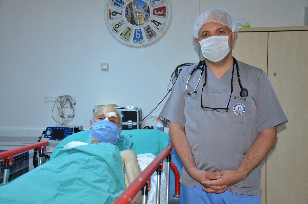 ADÜ’de 93 yaşındaki hastaya kalp pili takıldı 