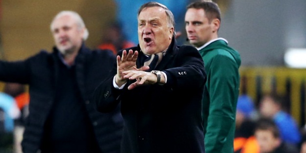 Advocaat soruyu duyunca küplere bindi!