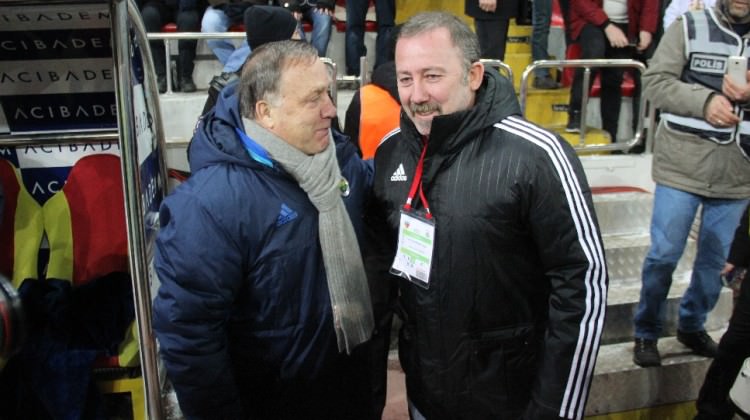 Advocaat'tan acı itiraf! Biraz fazla oldu!