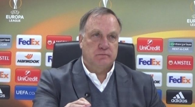 Advocaat’tan Emenike ve Van der Wiel açıklaması