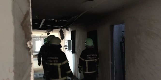 Otel inşaatında çıkan yangın paniğe yol açtı