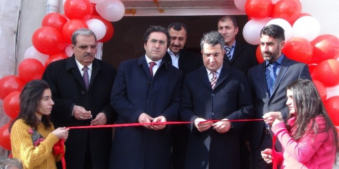 Van Gevaş’ta iş yeri açılışı