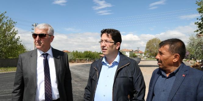 Aksaray Belediyesi sıcak asfalt çalışmasını sürdürüyor