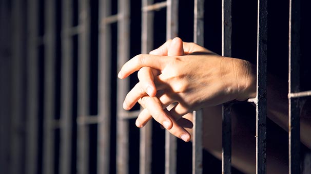 Af kimleri kapsamıyor?