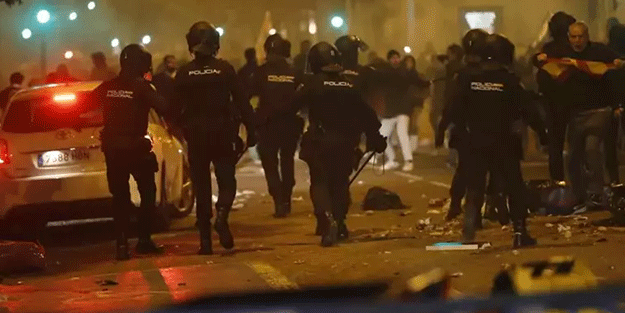 Af yasa tasarısı ülkeyi karıştırdı! Polis eylemcilere sert müdahale etti