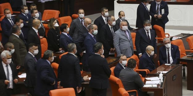 Af yasası ile kimler tahliye olacak? Cezalar ne kadar indirildi? Ceza indirim af yasası maddeleri