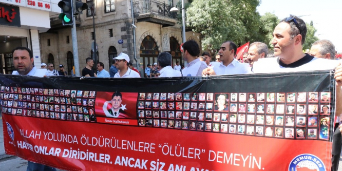 Gaziantep’te 15 Temmuz şehitleri için yürüyüş