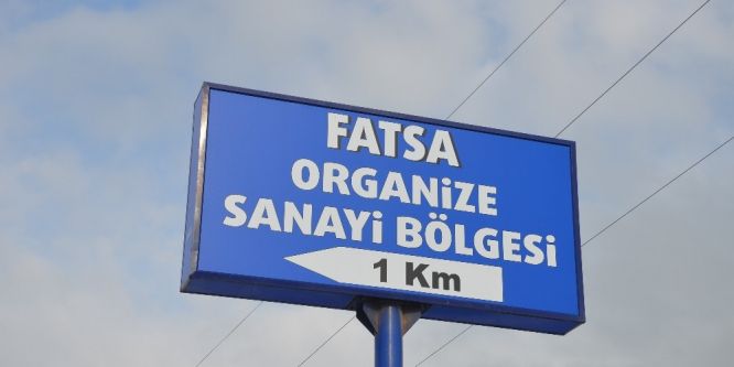 Kurşunlanan tabela yenilendi