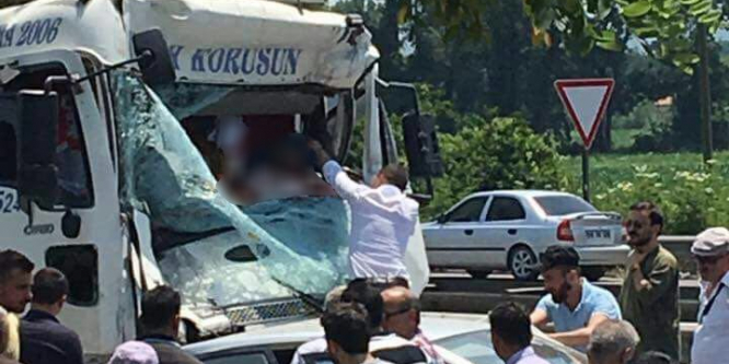 Sakarya TEM otoyolunda zincirleme kaza