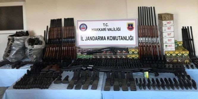 Silah kaçakçılarına operasyon