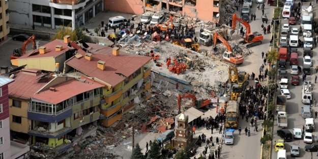AFAD: 44 vatandaşımız enkaz altından kurtarıldı