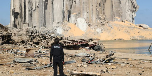 AFAD Beyrut'ta arama kurtarma çalışması yapıyor