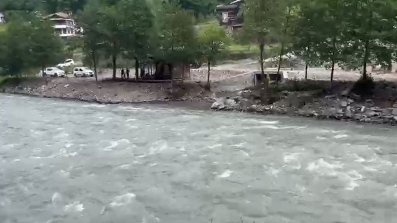 AFAD botu devrildi, 1 personel öldü! Kayıp genci ararken faciaya yakalandılar