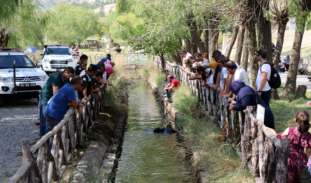AFAD ekipleri su kanalında altın bilezik aradı 