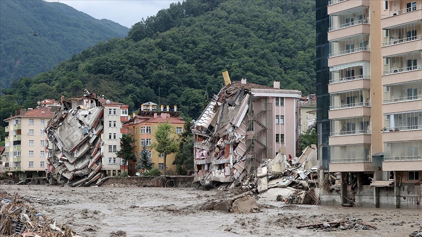 AFAD: Sel nedeniyle Kastamonu'da 25, Sinop'ta 2 kişi hayatını kaybetti
