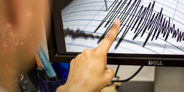 AFAD'dan depremler sonrası kritik uyarı! 'Sahillerden uzak durun'