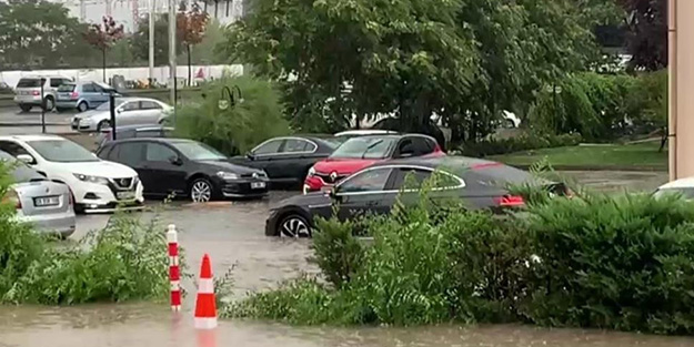 AFAD'dan flaş açıklama! Camları kırılan bir lisedeki 4 öğrenci yaralandı