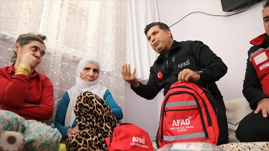 AFAD’dan kapı kapı afet eğitimi