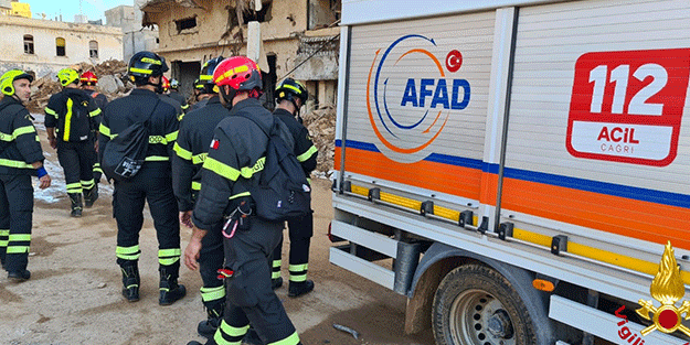 AFAD'dan Libya'ya 4 bin ton yardım malzemesi!