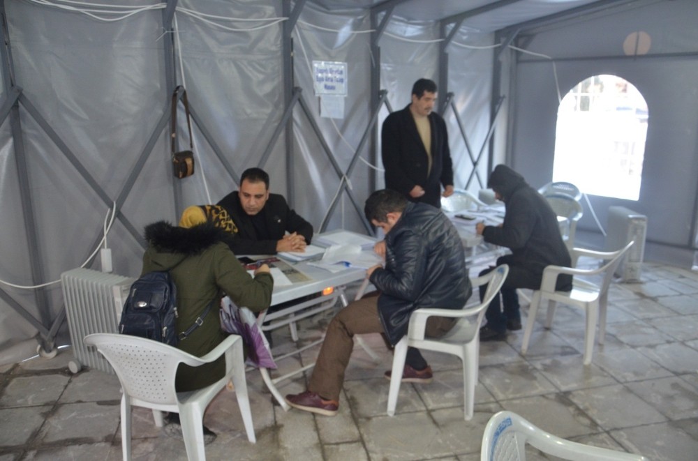AFAD’ın müracaat çadırına 15 bin başvuru yapıldı 
