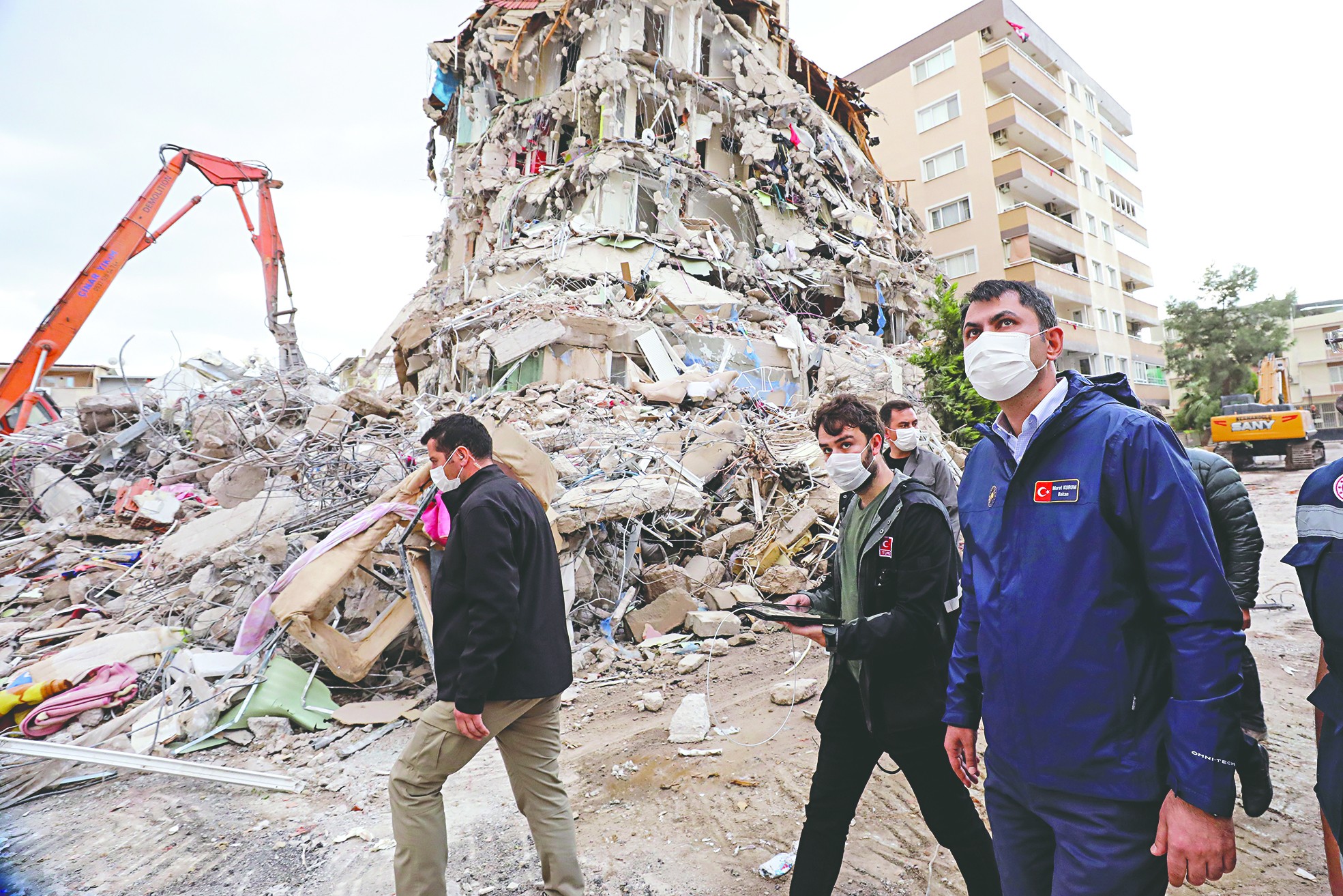 Afet illeri süratle ihya ve inşa ediliyor