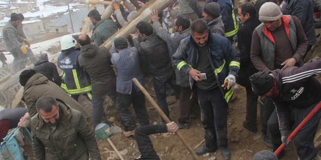 Afet uzmanı açıkladı: İran'da yaşanan deprem Türkiye'de fay hatlarını tetikler mi?